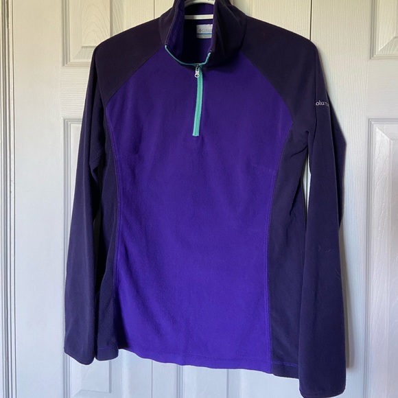 Columbia Tops - Fleece Fitted Columbia Sweatshirt